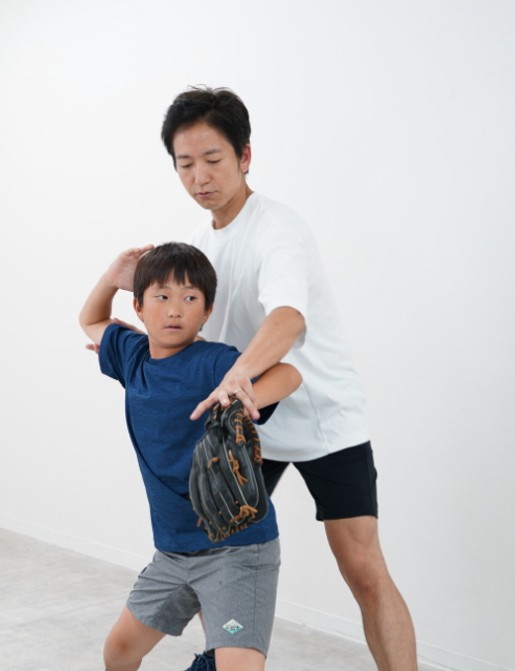 ジュニア野球選手への投球指導
